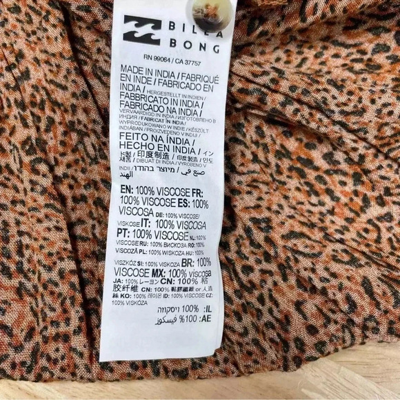 Billabong Easy Street Long Sleeve Blouse Button Front Leopard Print Size Medium - Picture 7 of 10